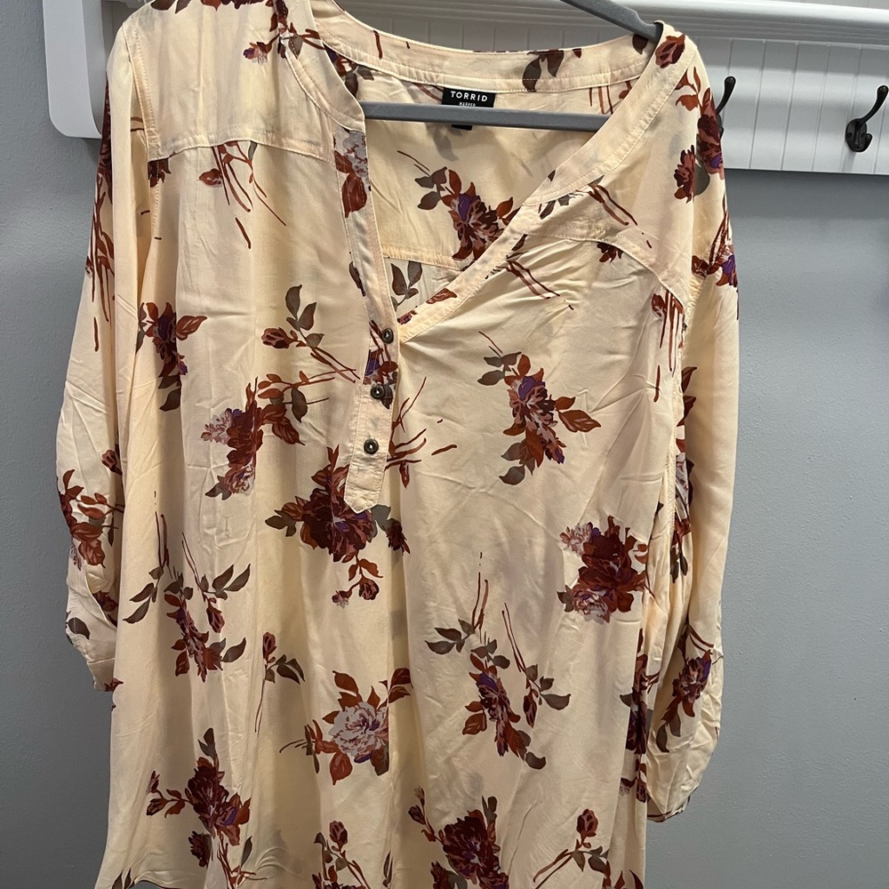 Beautiful Torrid Harper blouse